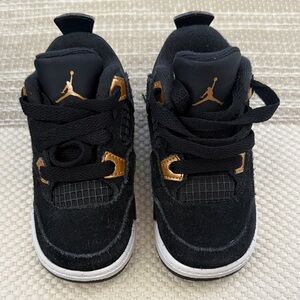 Jordan Kids Black and Gold Sneakers